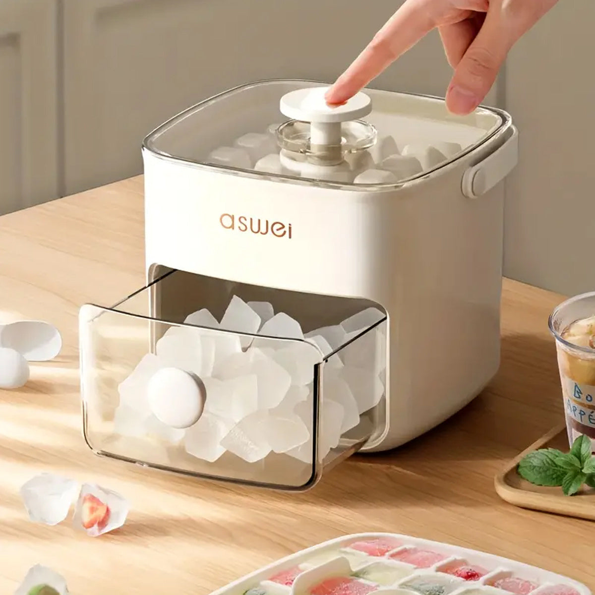 48-Ice Cube Maker with Easy-Press Lid